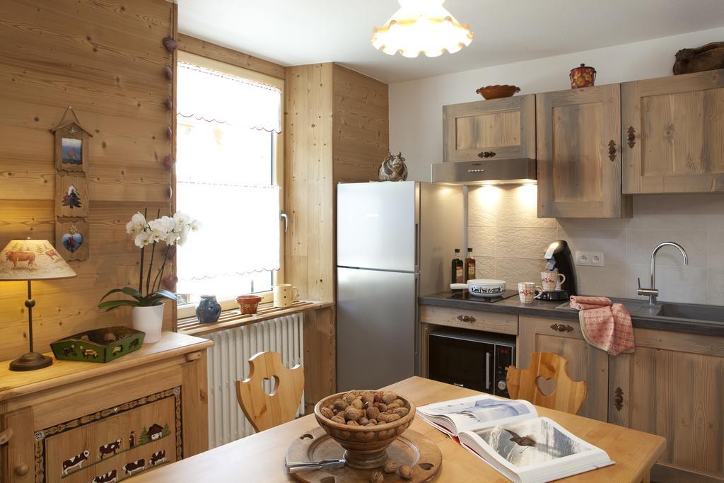 Appartement Zian Justine Lullin Bagian luar foto