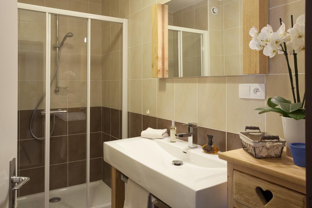 Appartement Zian Justine Lullin Bagian luar foto